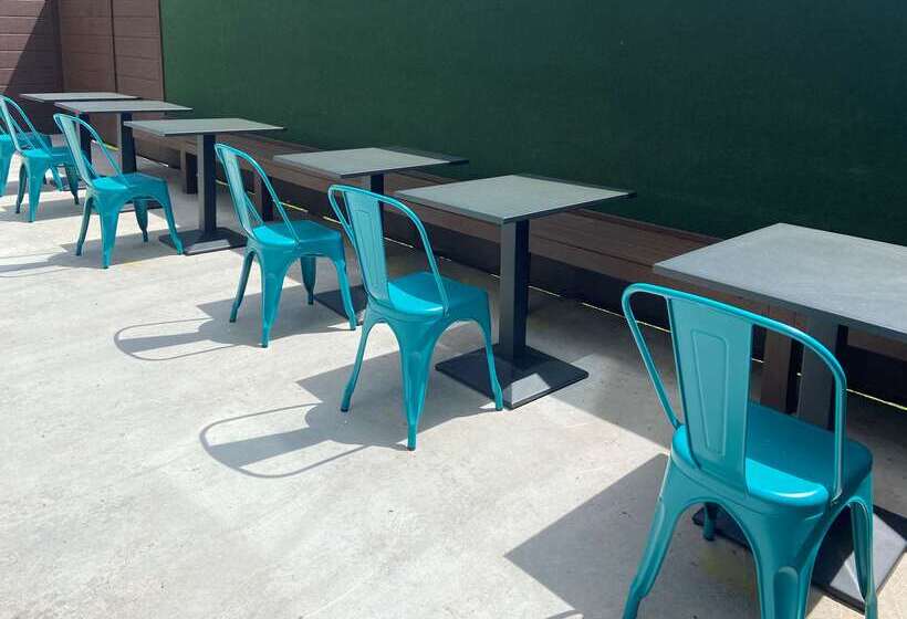 汽车旅馆  Clarion Pointe Tallahassee State Capitol