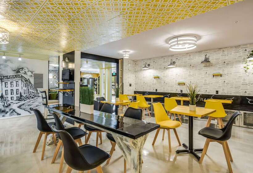 汽车旅馆  Clarion Pointe Tallahassee State Capitol