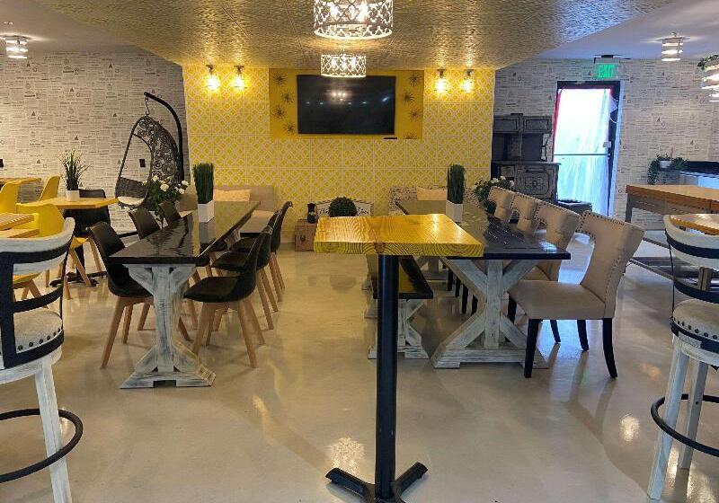 汽车旅馆  Clarion Pointe Tallahassee State Capitol