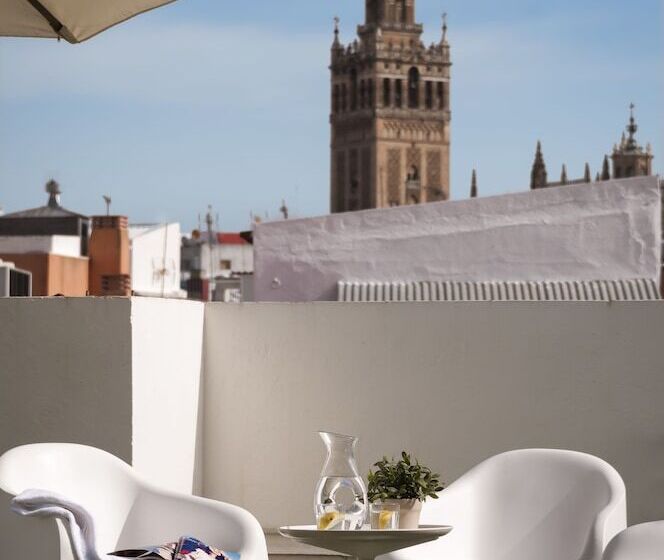 Suites Sevilla Plaza