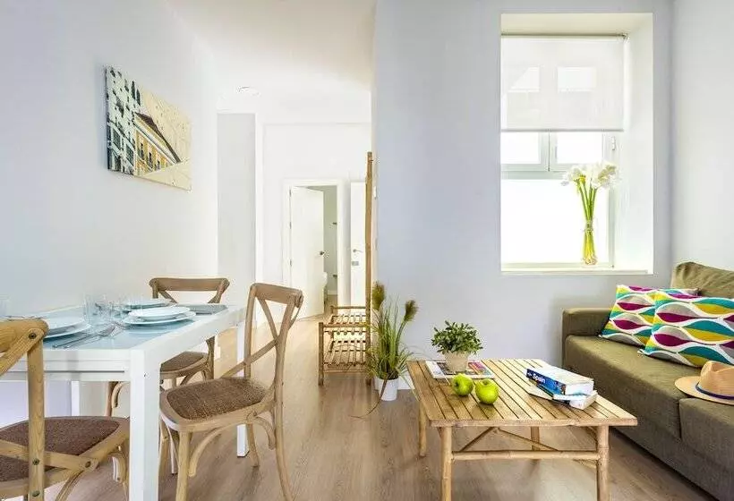 Suites Sevilla Plaza