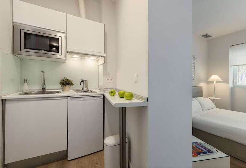 Suites Sevilla Plaza