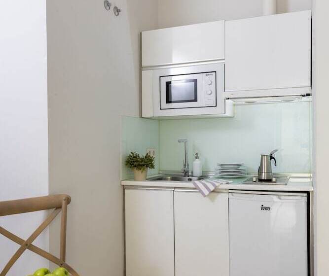 Suites Sevilla Plaza