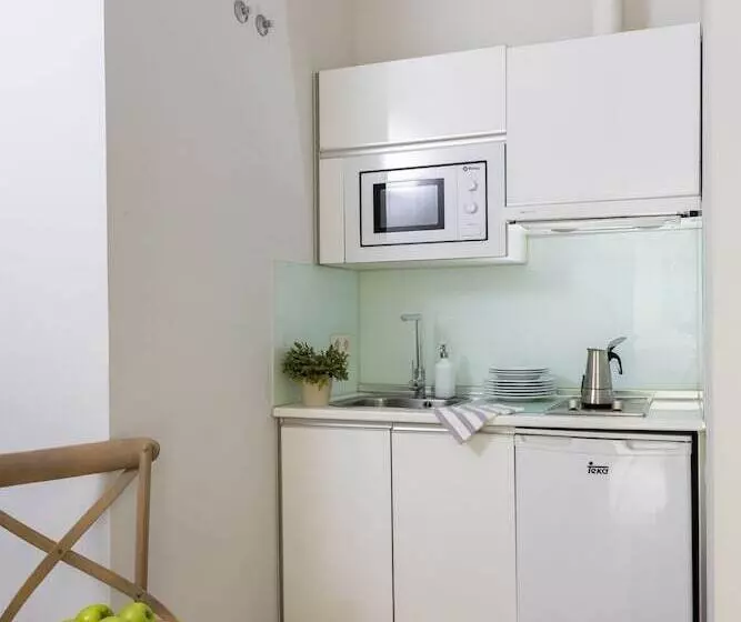 Suites Sevilla Plaza