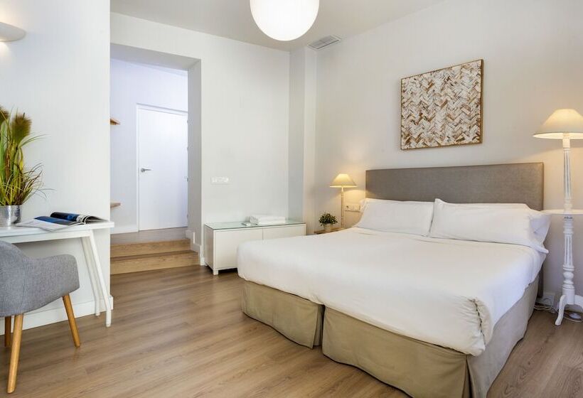 Suites Sevilla Plaza