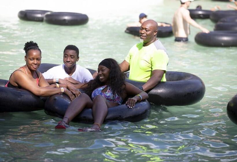 The Resort At Schlitterbahn