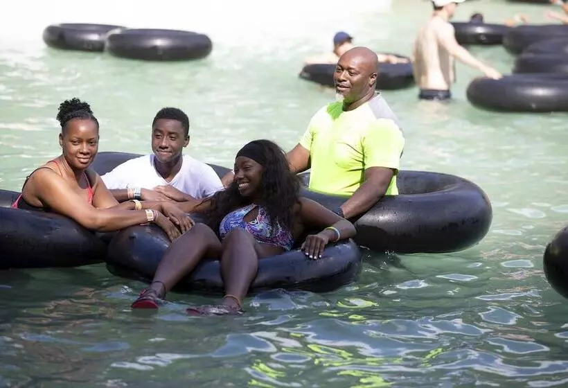 The Resort At Schlitterbahn