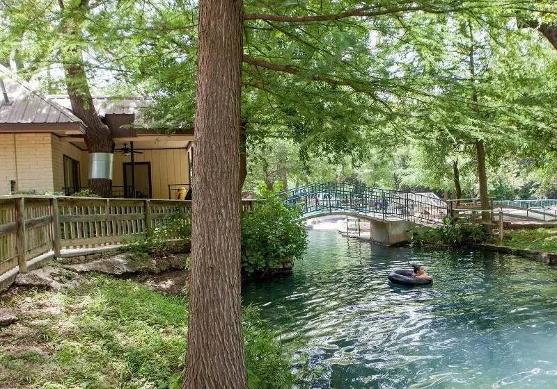 The Resort At Schlitterbahn