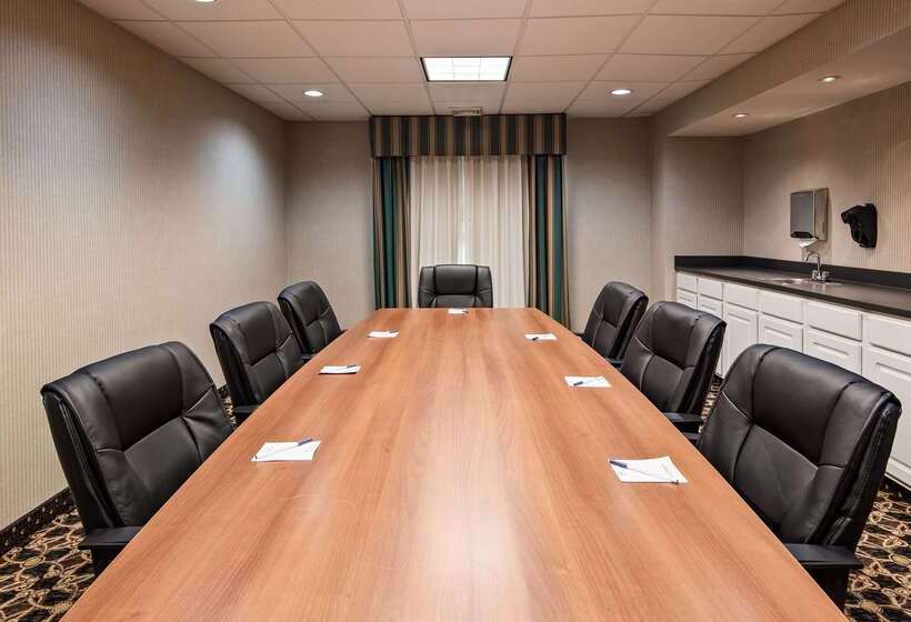 Отель Best Western Plus Clearfield