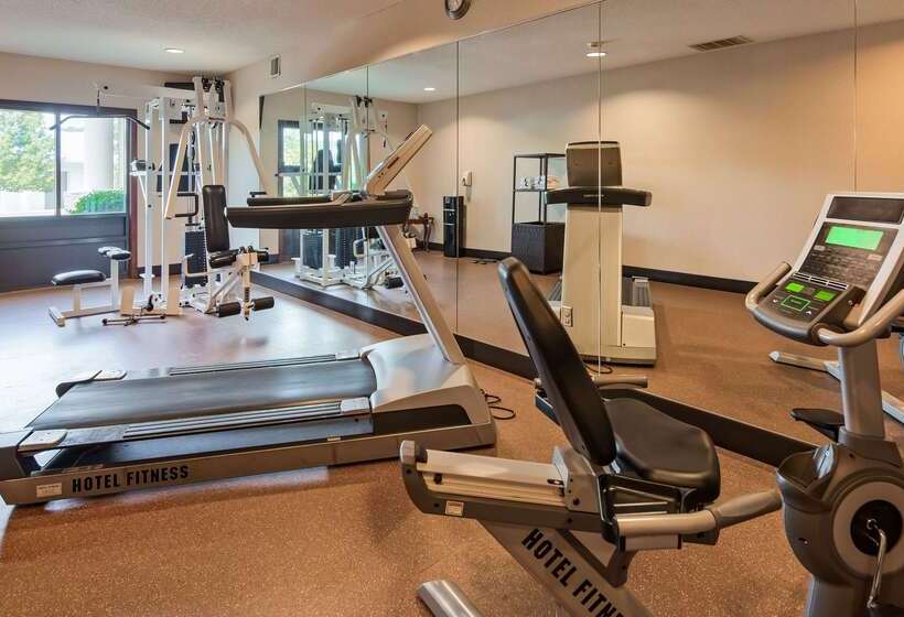 Отель Best Western Plus Clearfield