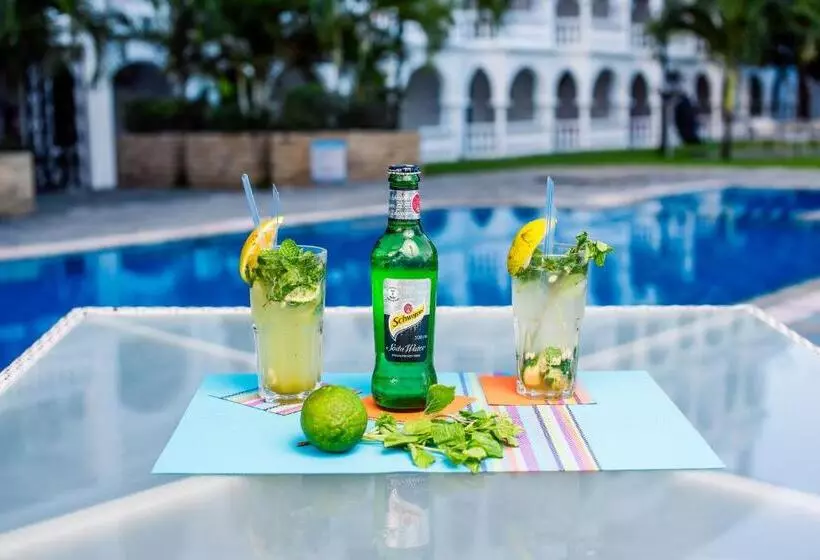 Cityblue Creekside Hotel & Suites