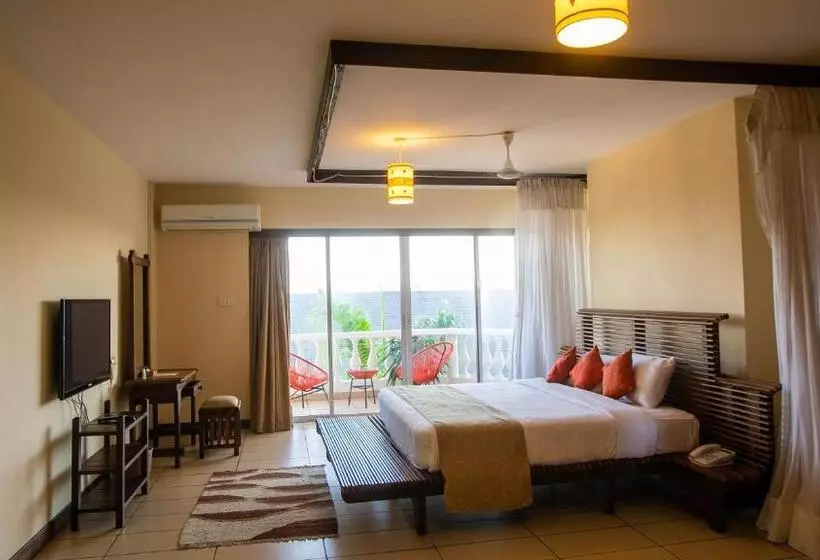 Cityblue Creekside Hotel & Suites