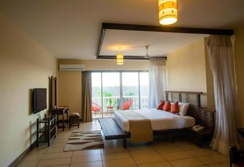 Cityblue Creekside Hotel & Suites