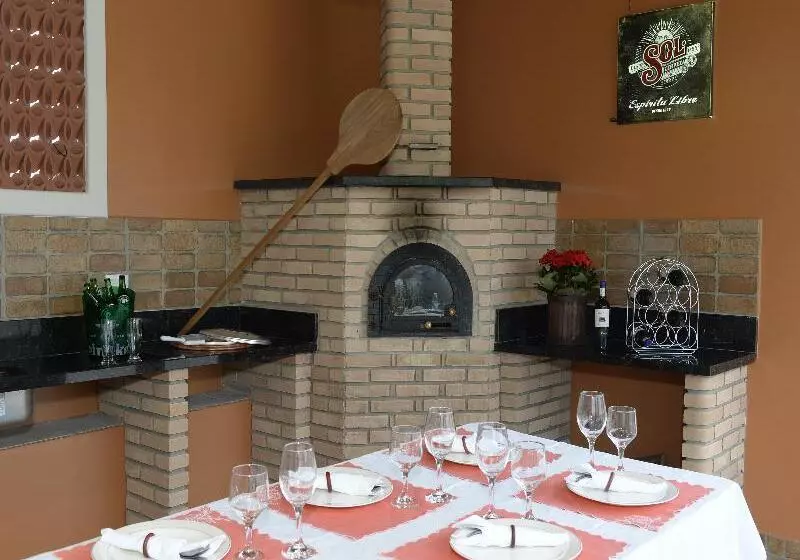 호텔 Colonial Plaza