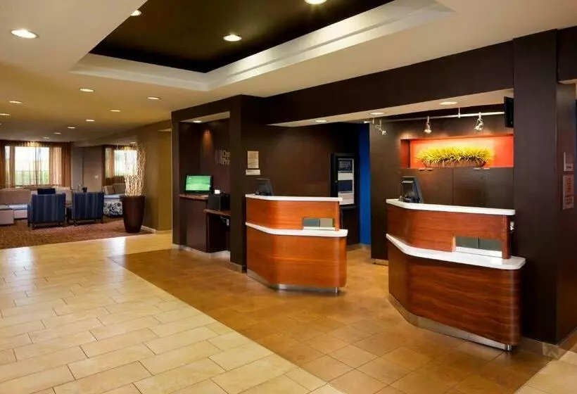 호텔 Courtyard By Marriott Brownsville