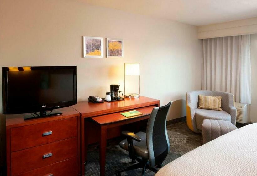 호텔 Courtyard By Marriott Brownsville
