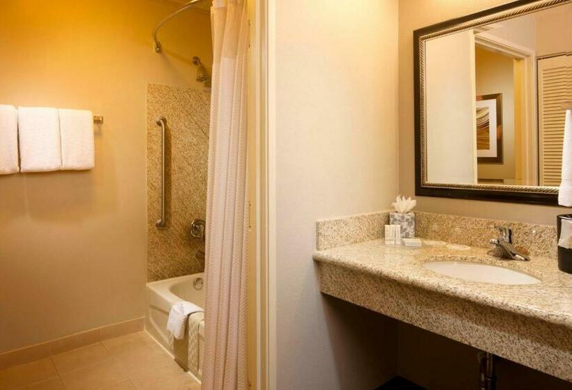 호텔 Courtyard By Marriott Brownsville