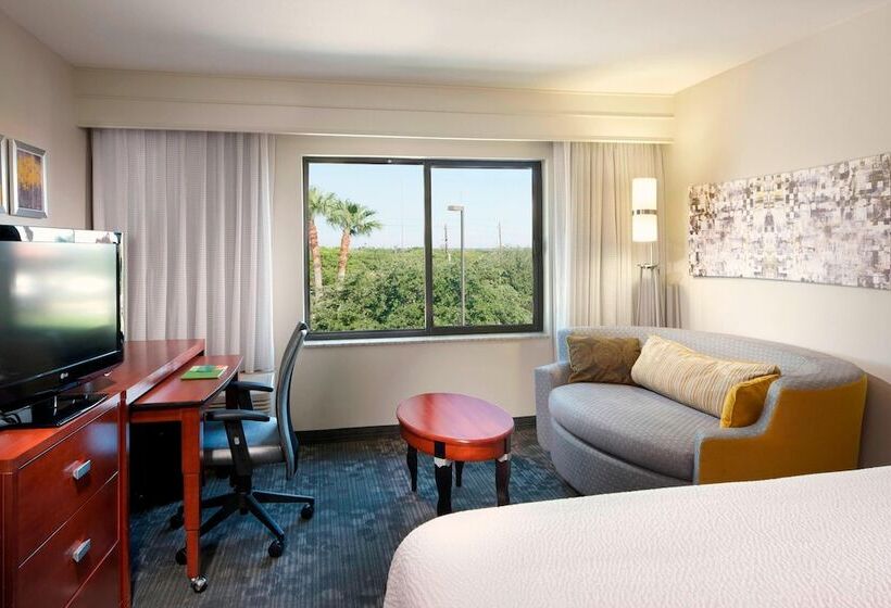 호텔 Courtyard By Marriott Brownsville