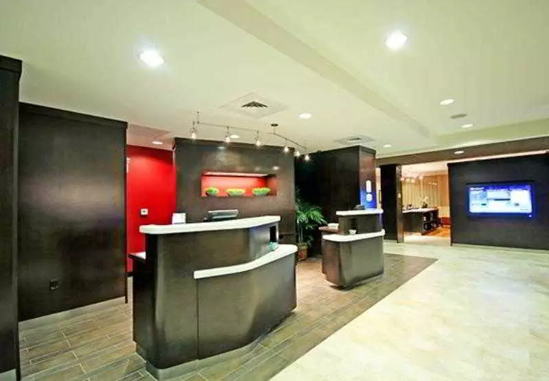 هتل Courtyard Greensboro Airport