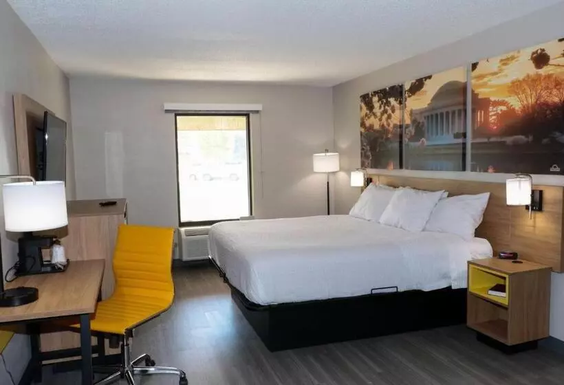 호텔 Days Inn By Wyndham Farmville