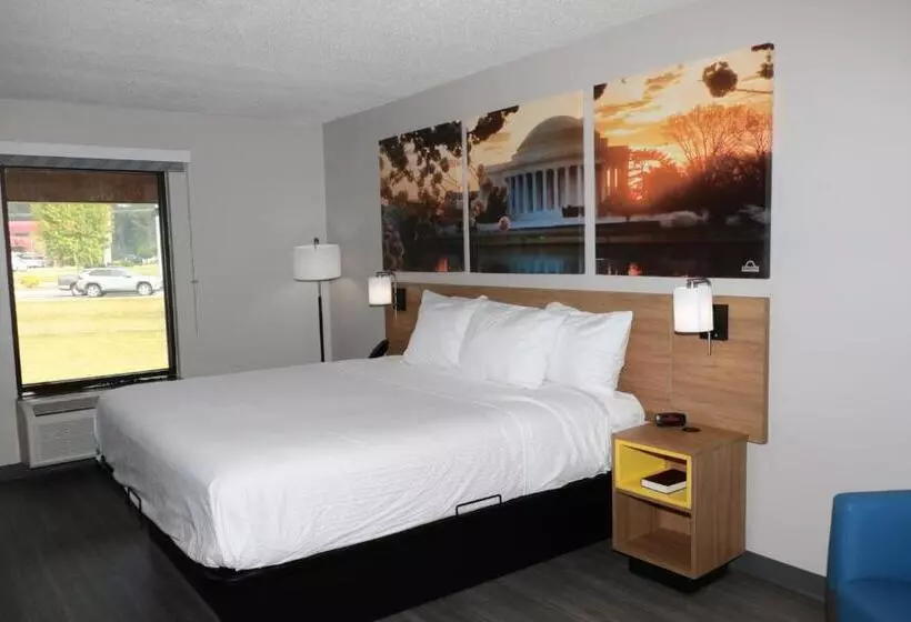 호텔 Days Inn By Wyndham Farmville