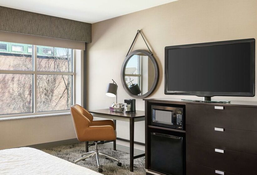 فندق Hampton Inn Portland Downtownwaterfront