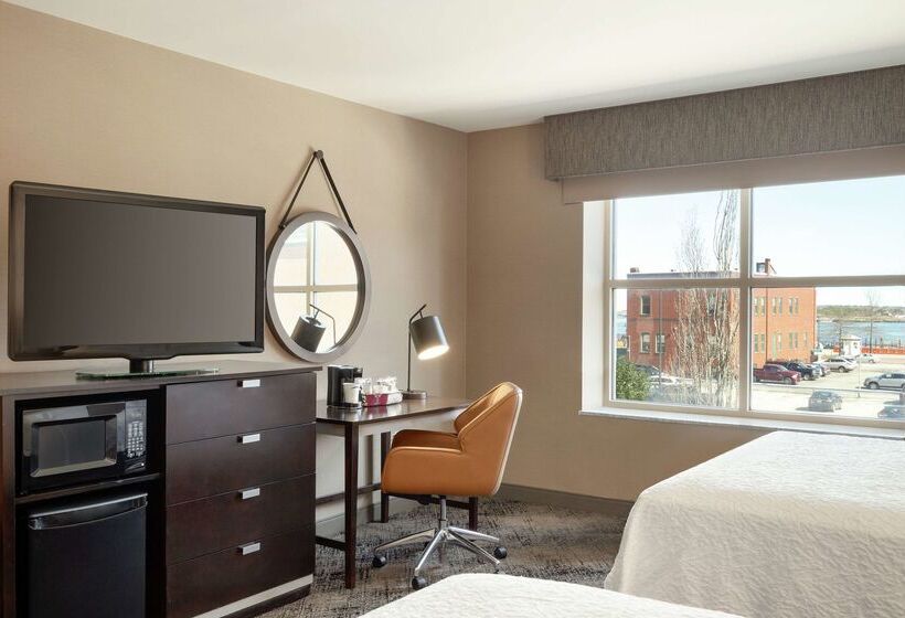فندق Hampton Inn Portland Downtownwaterfront