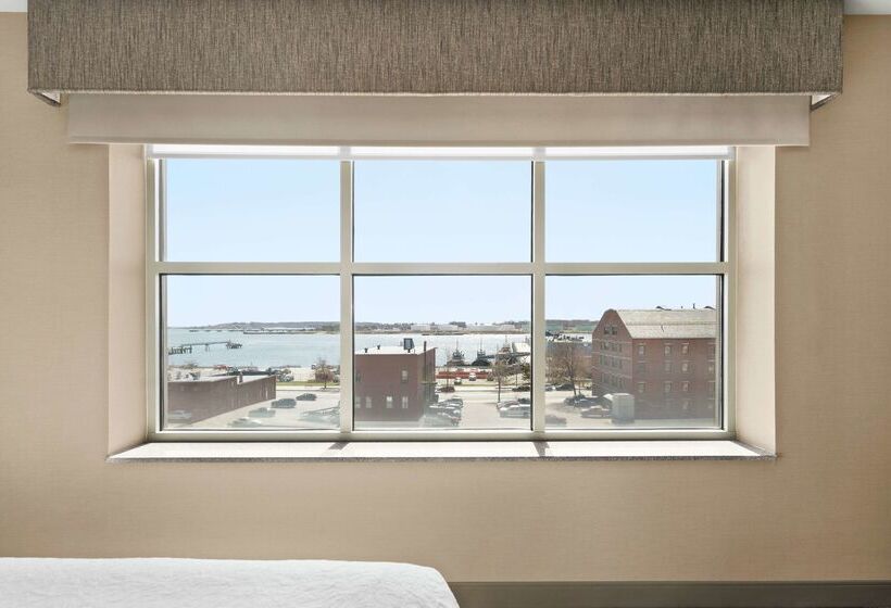 فندق Hampton Inn Portland Downtownwaterfront