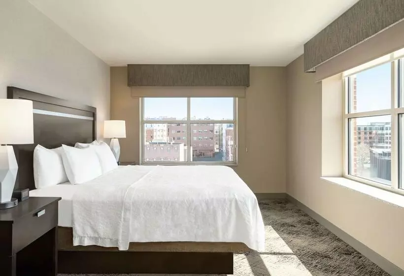 Hotel Hampton Inn Portland Downtownwaterfront