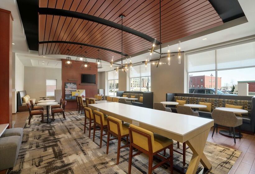 فندق Hampton Inn Portland Downtownwaterfront