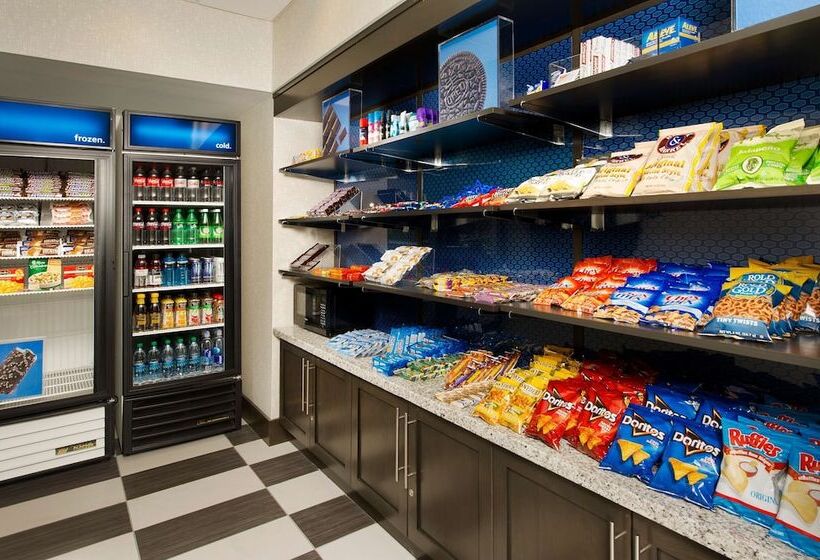 فندق Hampton Inn & Suites Buffalo Airport