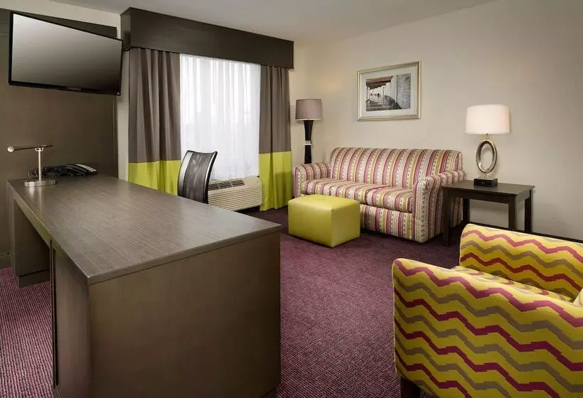 호텔 Hampton Inn & Suites Buffalo Airport