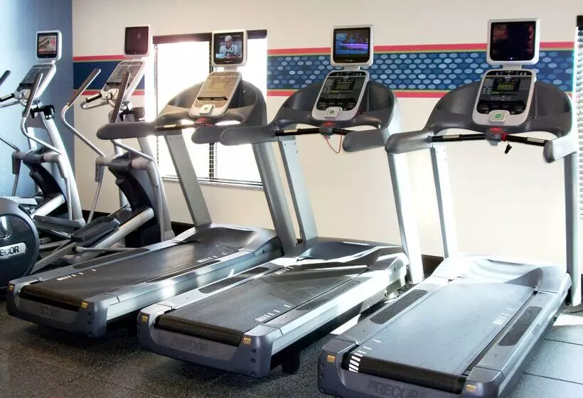 호텔 Hampton Inn & Suites Manteca