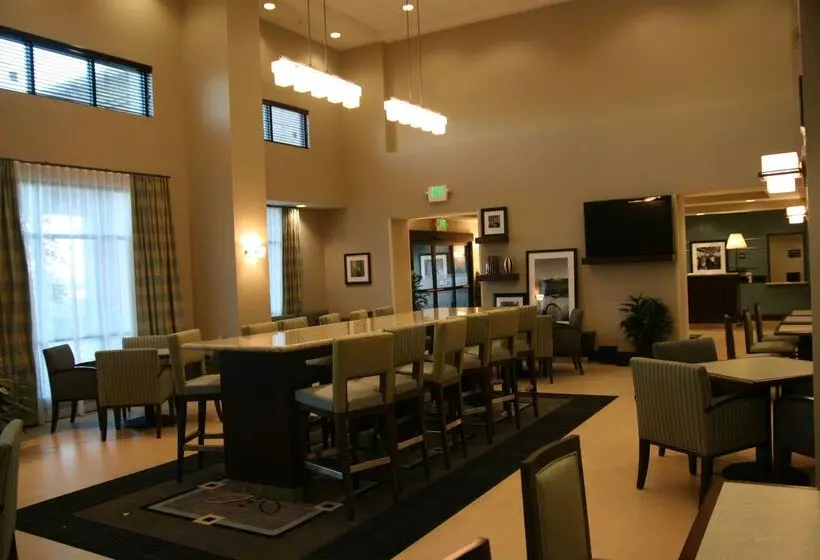 호텔 Hampton Inn & Suites Manteca