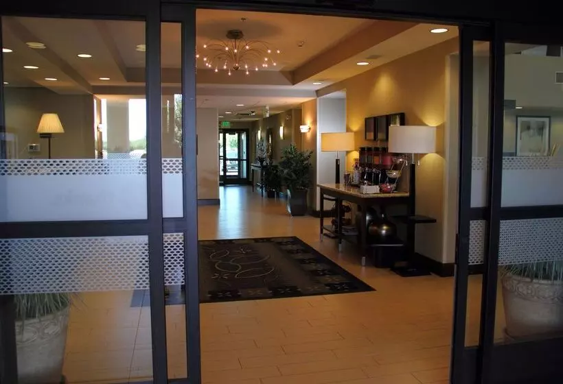 호텔 Hampton Inn & Suites Manteca