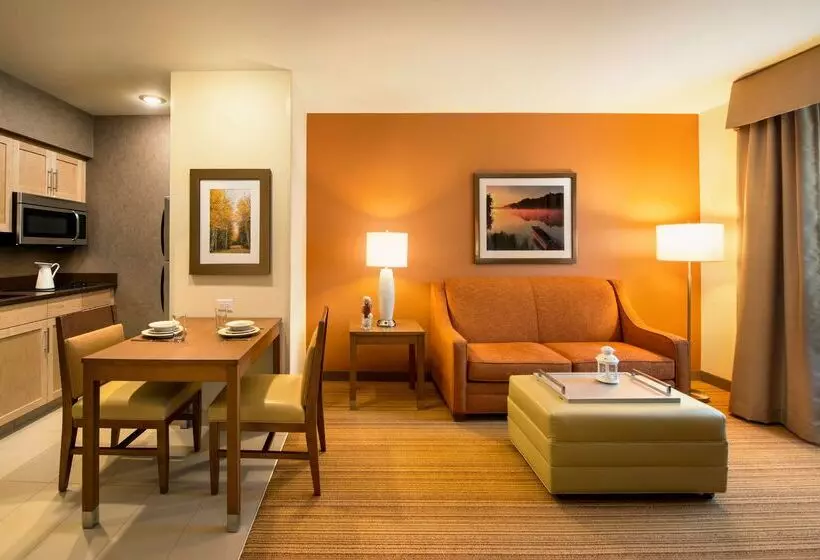 Отель Homewood Suites By Hilton Winnipeg Airport Polo Park, Mb