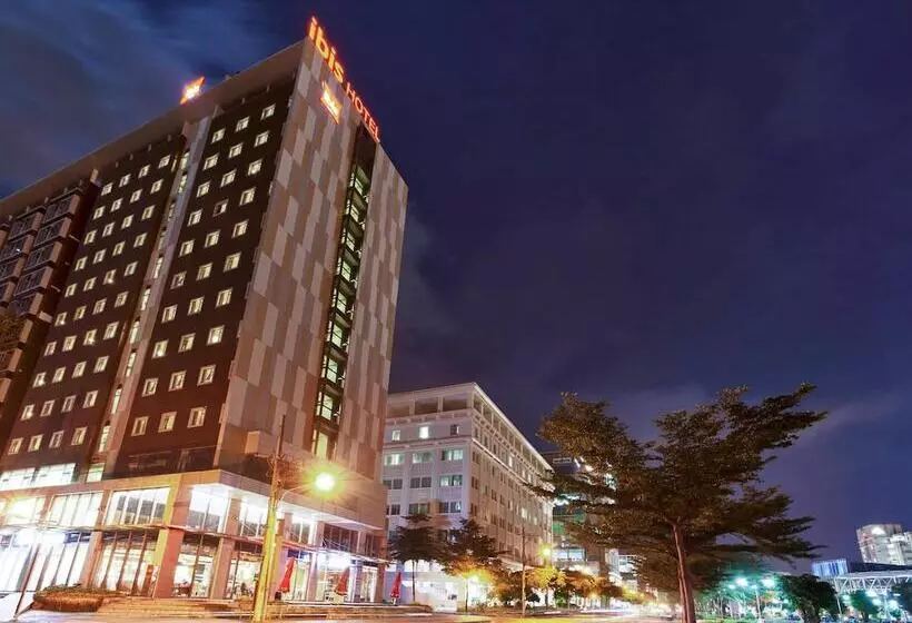 Ibis Saigon South