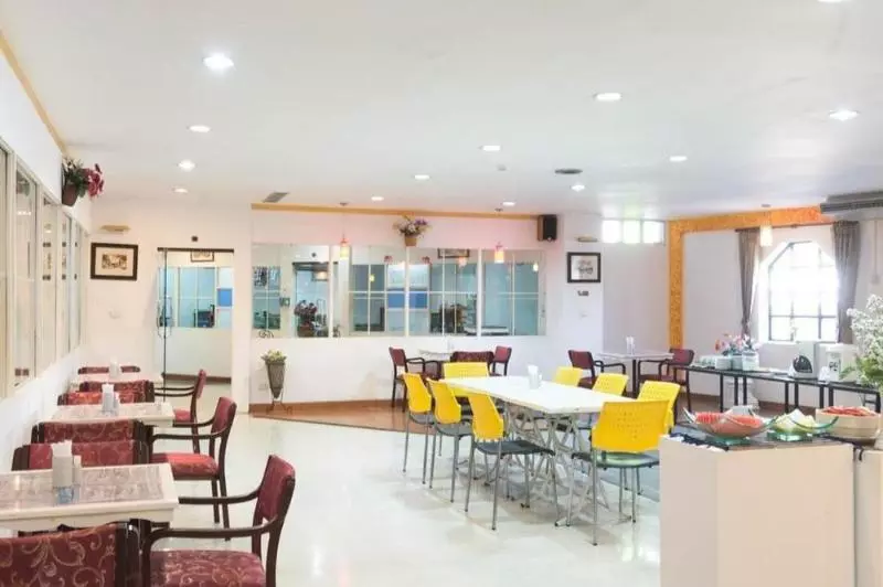 Отель Night Bazaar Place