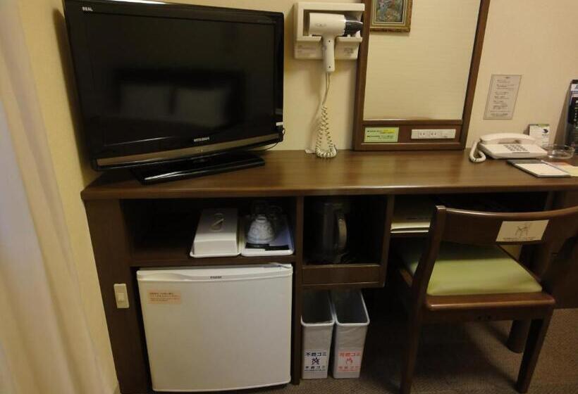 Отель Route Inn Grantia Hakodate Ekimae