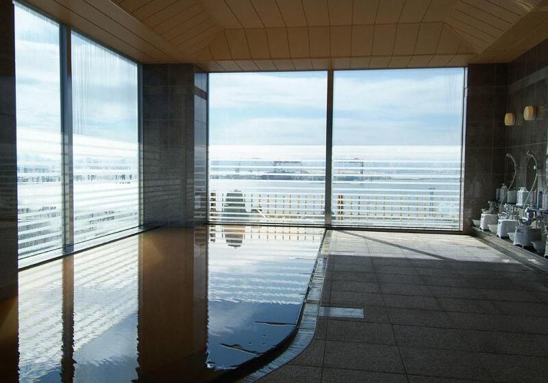 Отель Route Inn Grantia Hakodate Ekimae