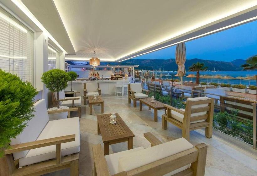 The Beachfront Hotel Adult Only 16 Plus