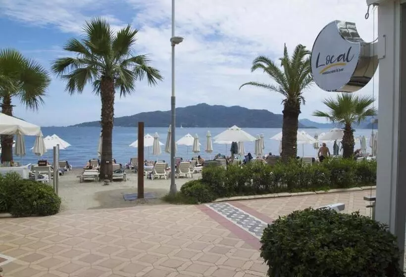 The Beachfront Hotel Adult Only 16 Plus