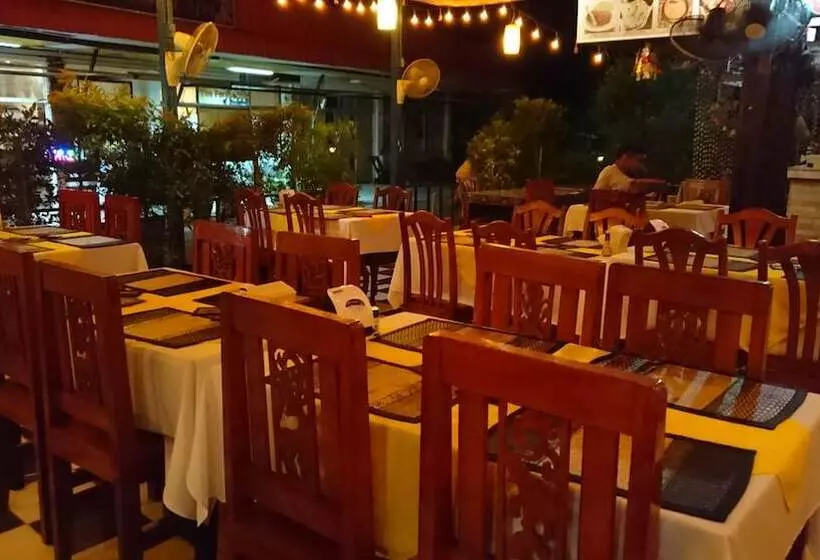 호텔 The Krabi Forest Homestay