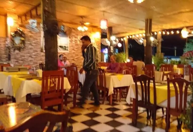 호텔 The Krabi Forest Homestay