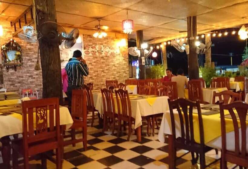 فندق The Krabi Forest Homestay