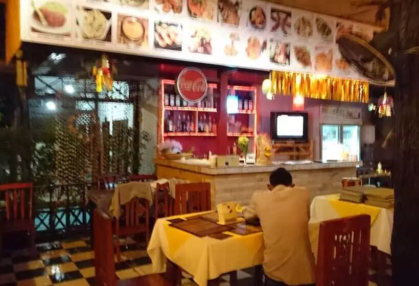 호텔 The Krabi Forest Homestay