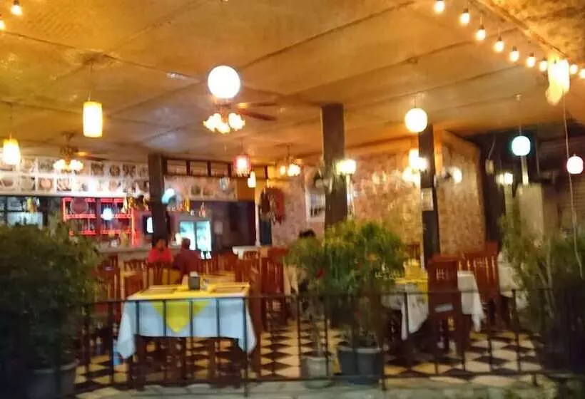 호텔 The Krabi Forest Homestay