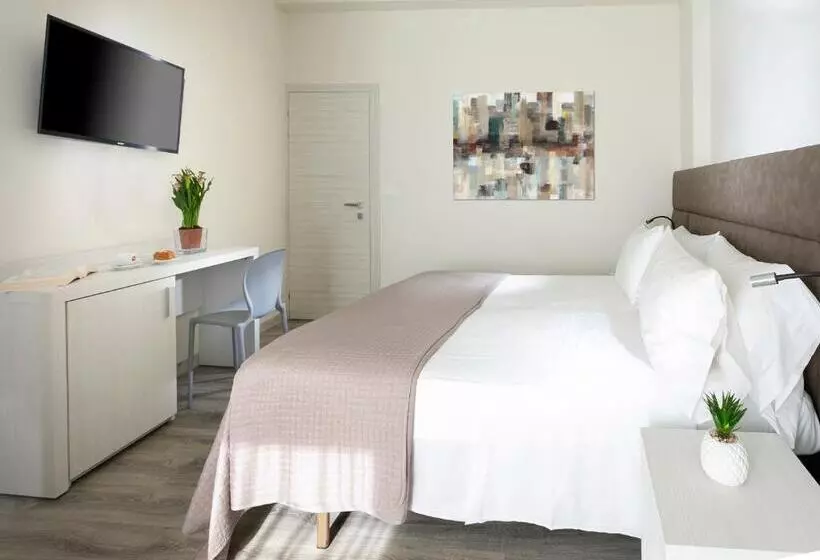 فندق Zanarini In Centro A Riccione