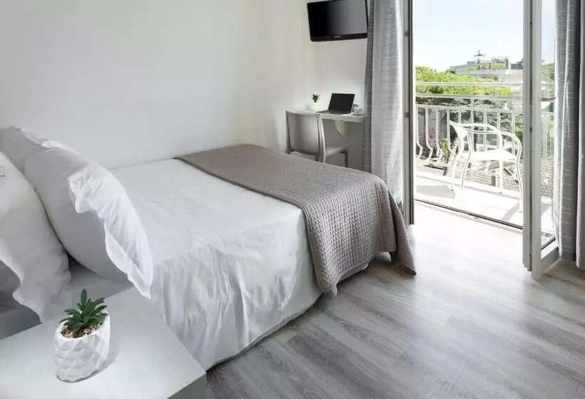 فندق Zanarini In Centro A Riccione