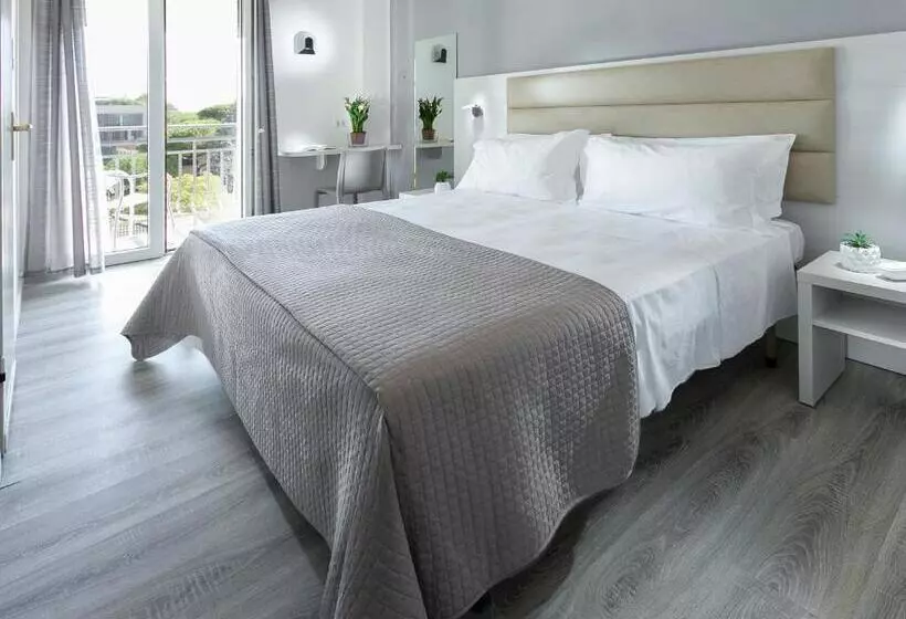 فندق Zanarini In Centro A Riccione